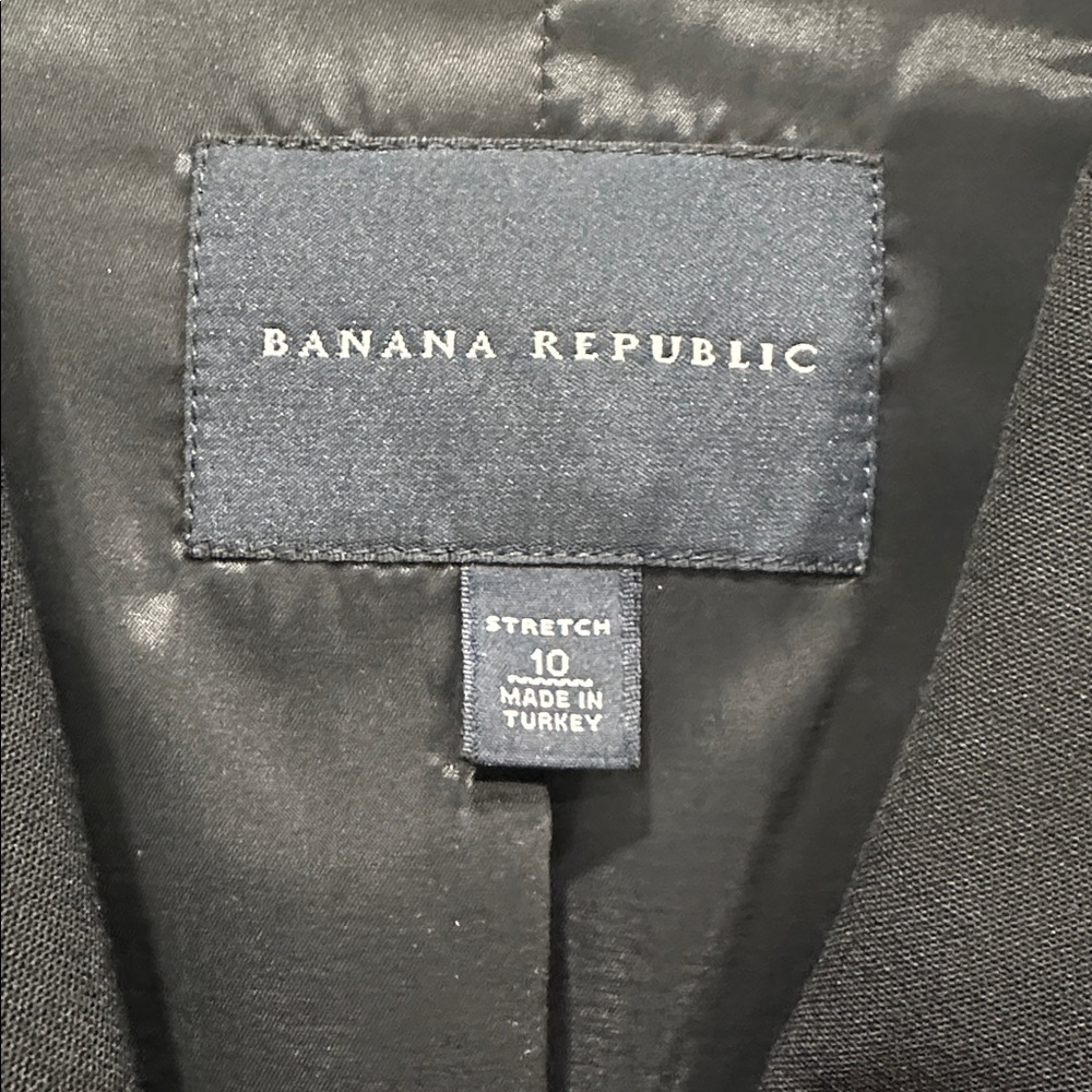 Banana Republic Basic Black Wool Suit Jacket Sing… - image 3
